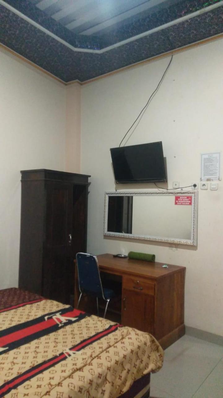 Wisma Reza Palopo Motel Dış mekan fotoğraf